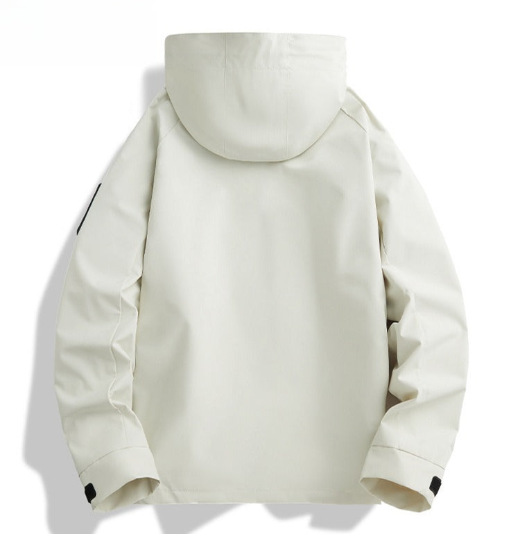 Men's outdoor lightweight mountaineering jacket: windproof and waterproof core performance, hooded style creates a fashionable sports style