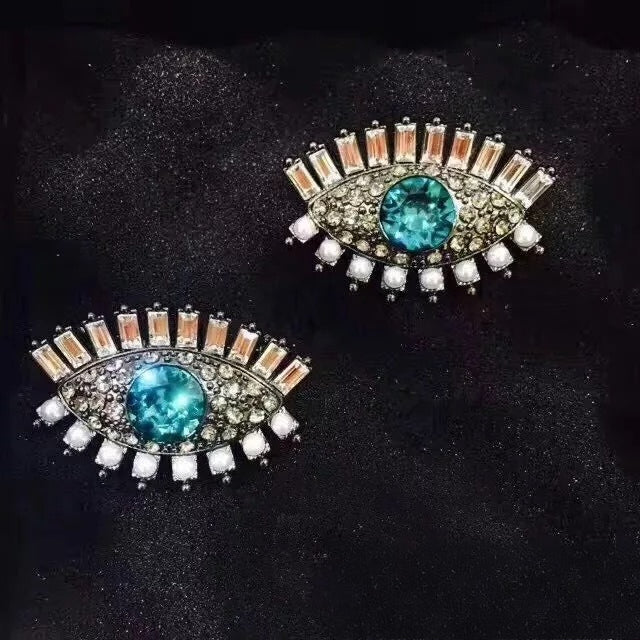 Diamond-encrusted alloy evil eye brooch accessory