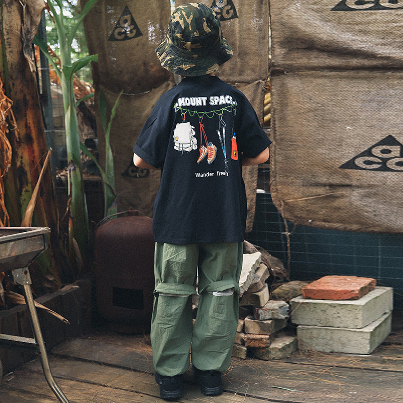Outdoor-style graphic short-sleeve top for older children