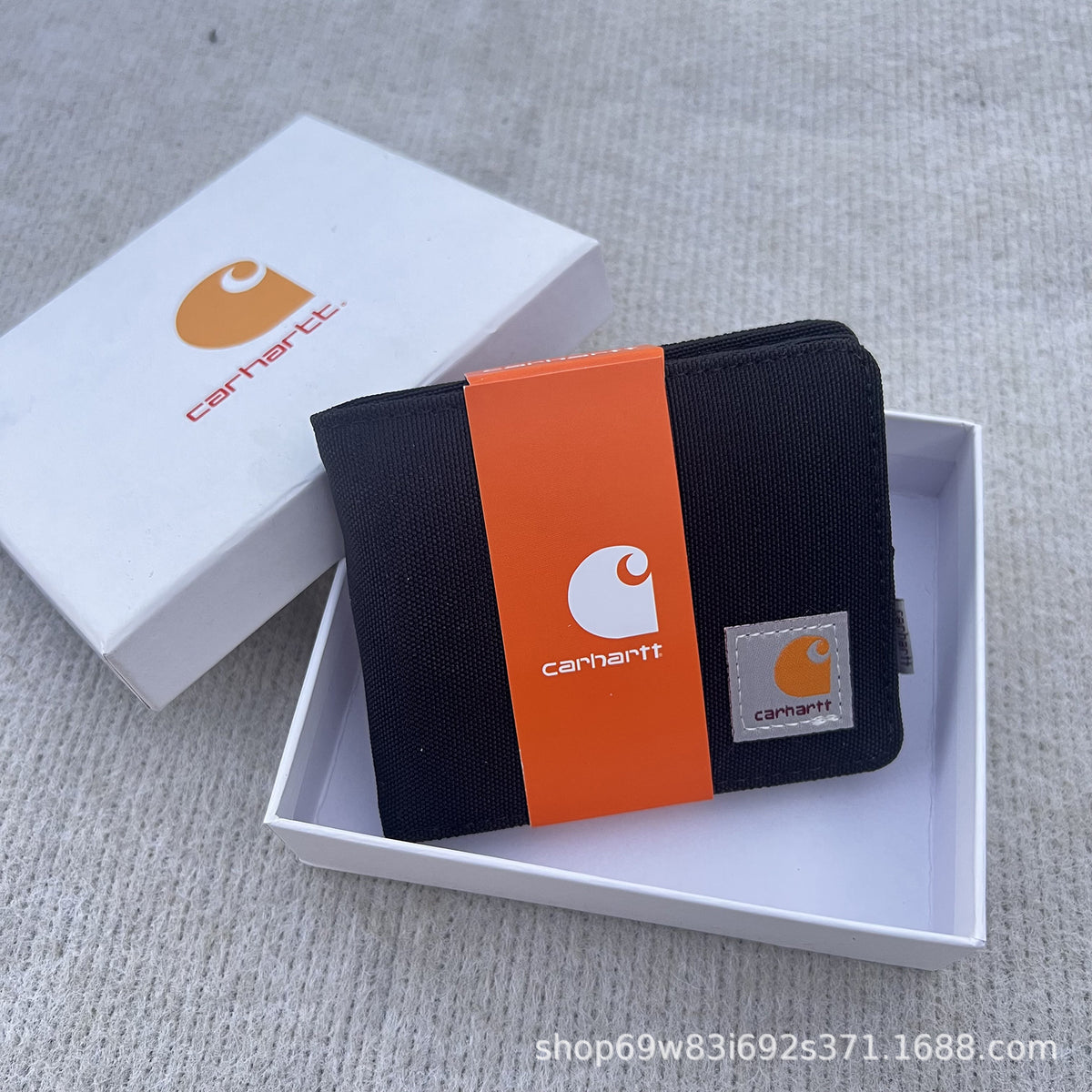 Carhart short wallet, waterproof fabric is strong and durable
