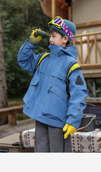 Middle-aged and older children's three-in-one jacket, removable fleece liner, windproof, waterproof and wear-resistant, special for skiing, hiking and camping
