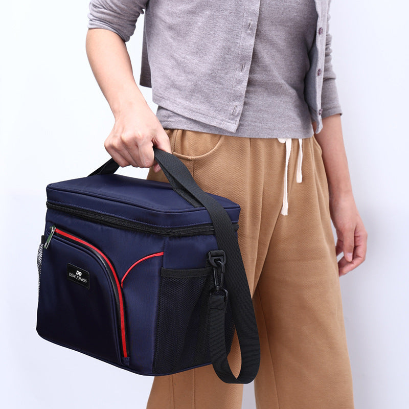 Portable clamshell 8L refrigerated bag