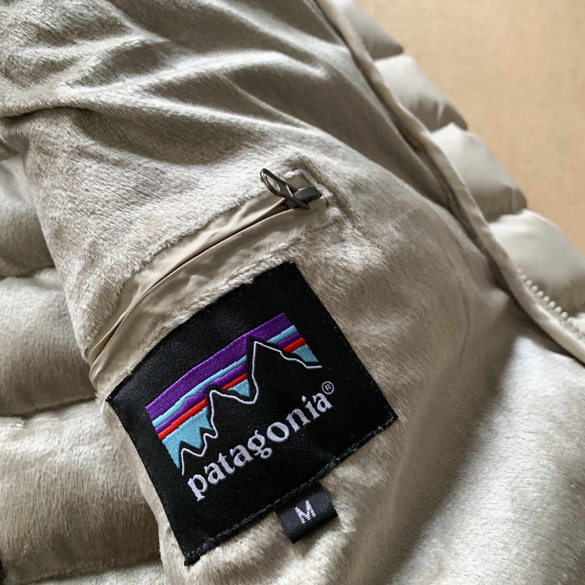 Patagonia Heat-Retent Outdoor Hooded Puffer Jacket